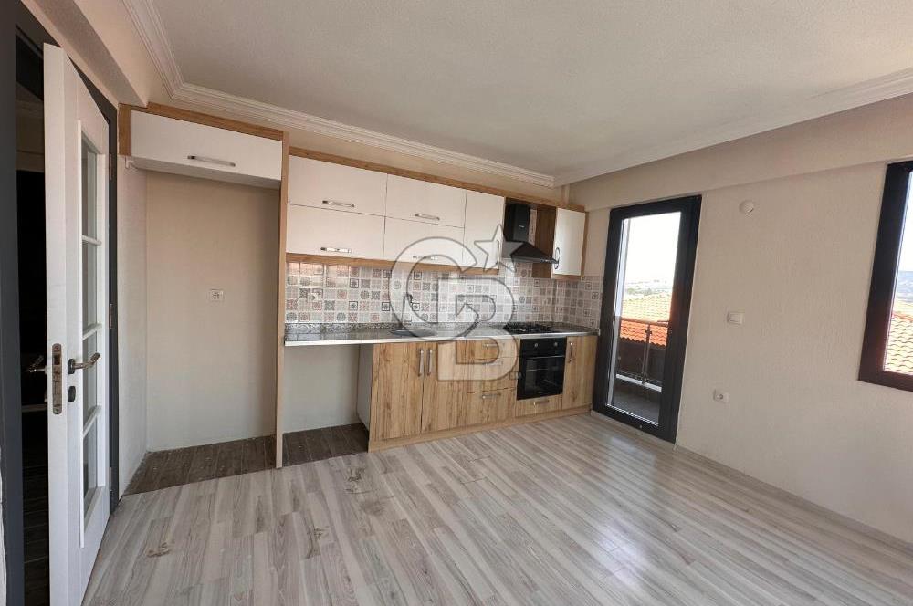 Foça Kazım Dirik Mah. Kiralık 2+1 Açık Mutfak Daire