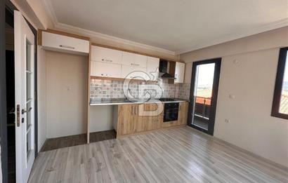 Foça Kazım Dirik Mah. Kiralık 2+1 Açık Mutfak Daire