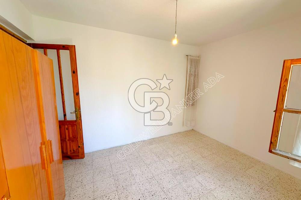 Kuşadası Karaovada Denize Yakın Satılık 4+1 Geniş Tripleks Villa