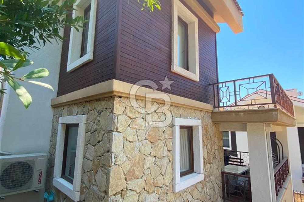 MUĞLA / GÖCEK'TE SATILIK 4 KATLI DENİZ MANZARALI VİLLA
