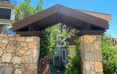 MUĞLA / GÖCEK'TE SATILIK 4 KATLI DENİZ MANZARALI VİLLA