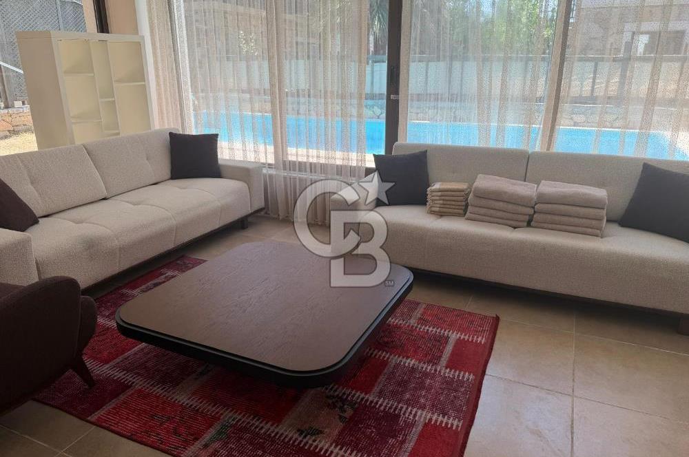 MUĞLA / GÖCEK'TE SATILIK 4 KATLI DENİZ MANZARALI VİLLA
