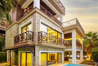 MUĞLA / GÖCEK'TE SATILIK 4 KATLI DENİZ MANZARALI VİLLA - 1 - 360270