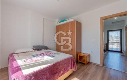 FOÇA KOZBEYLİ'DE DENİZ MANZARALI 6+2 SATILIK MÜSTAKİL VİLLA