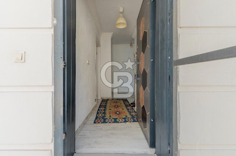 FOÇA KOZBEYLİ'DE DENİZ MANZARALI 6+2 SATILIK MÜSTAKİL VİLLA