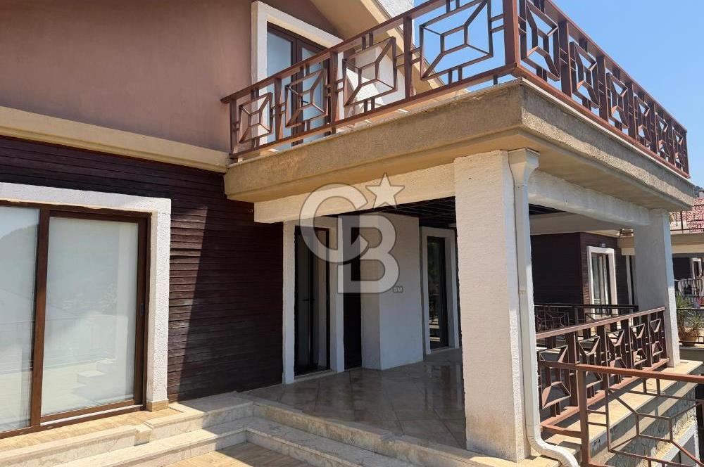 MUĞLA / GÖCEK'TE SATILIK 4 KATLI DENİZ MANZARALI VİLLA