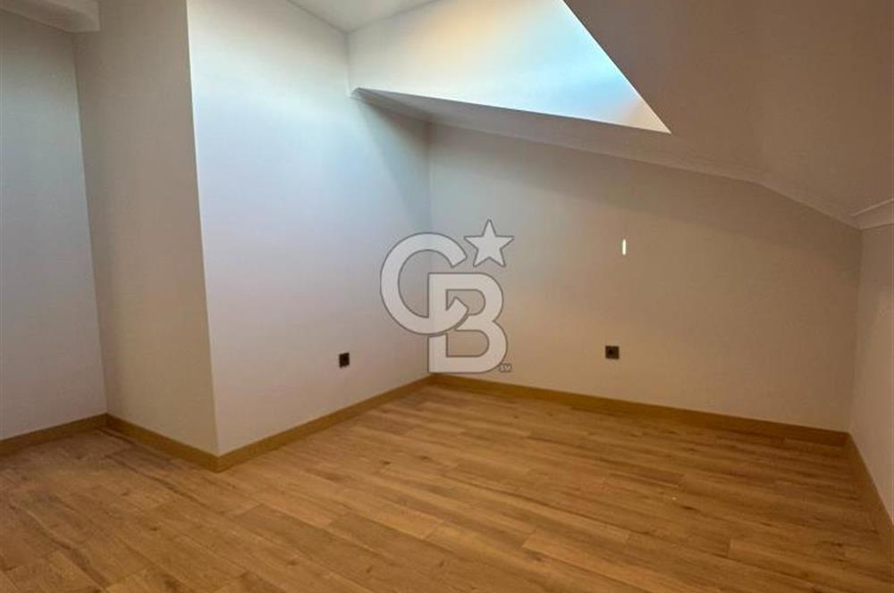 KOŞUYOLU ADİLE SULTAN KASRIN KARSINDA SIFIR 4+1 SATILIK DUBLEKS