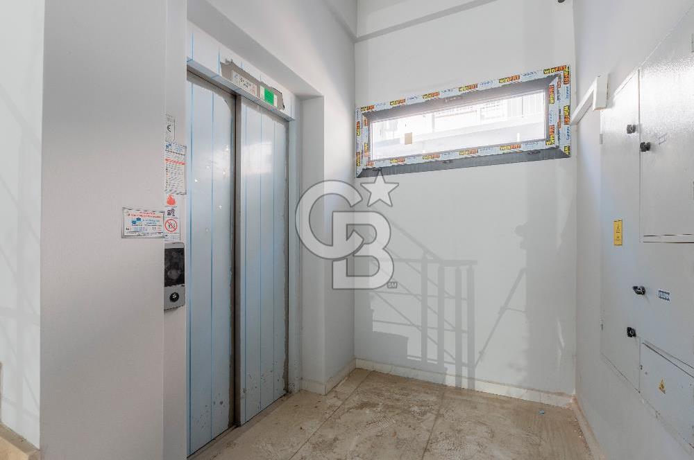 HARMANDALIDA ANA CADDE ÜZERİ 350 m² KİRALIK ASANSÖRLÜ DÜKKAN