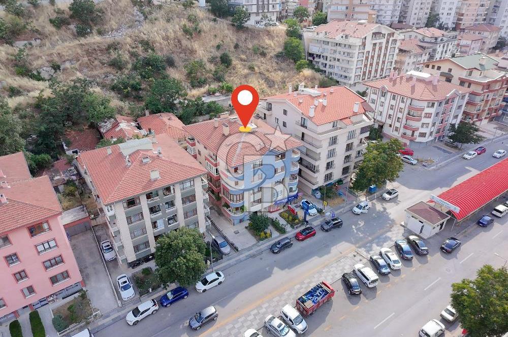 Seyranbağları İncesu Cd. 3. kat 3+1 145 m2 2 Banyo Kiralık Daire