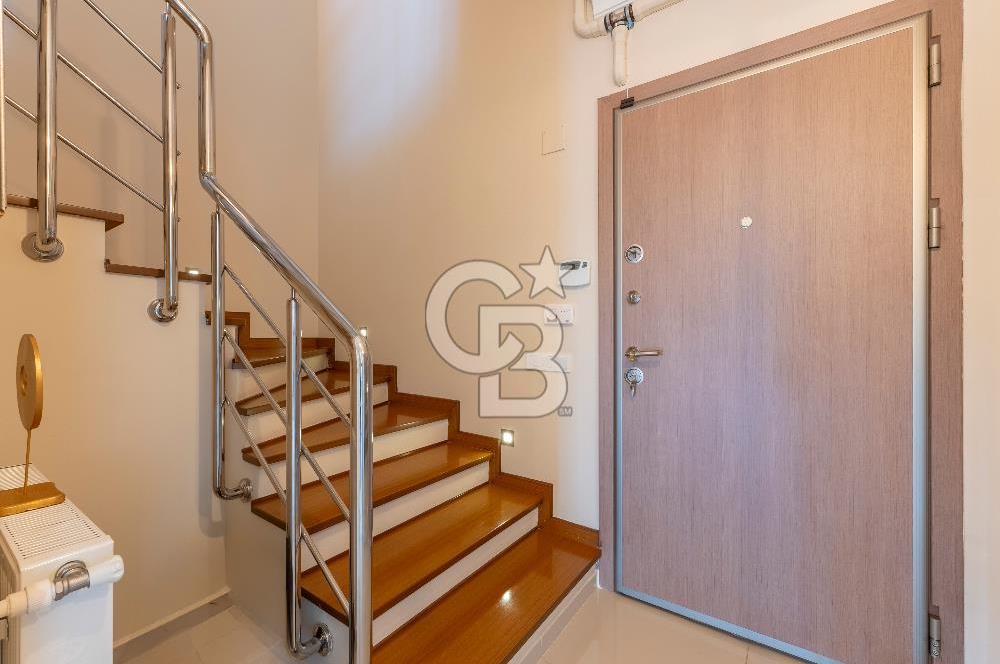 URLADA TERASLI 4+1 DUBLEKS ÖZEL VE LÜKS SATILIK DAİRE