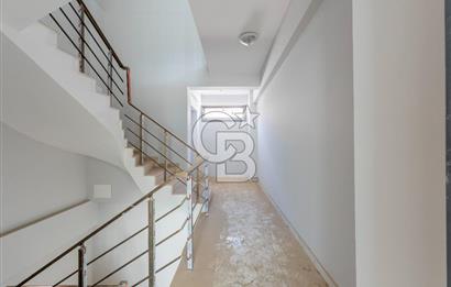 HARMANDALIDA ANA CADDE ÜZERİ 350 m² KİRALIK ASANSÖRLÜ DÜKKAN