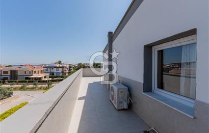 URLADA TERASLI 4+1 DUBLEKS ÖZEL VE LÜKS SATILIK DAİRE