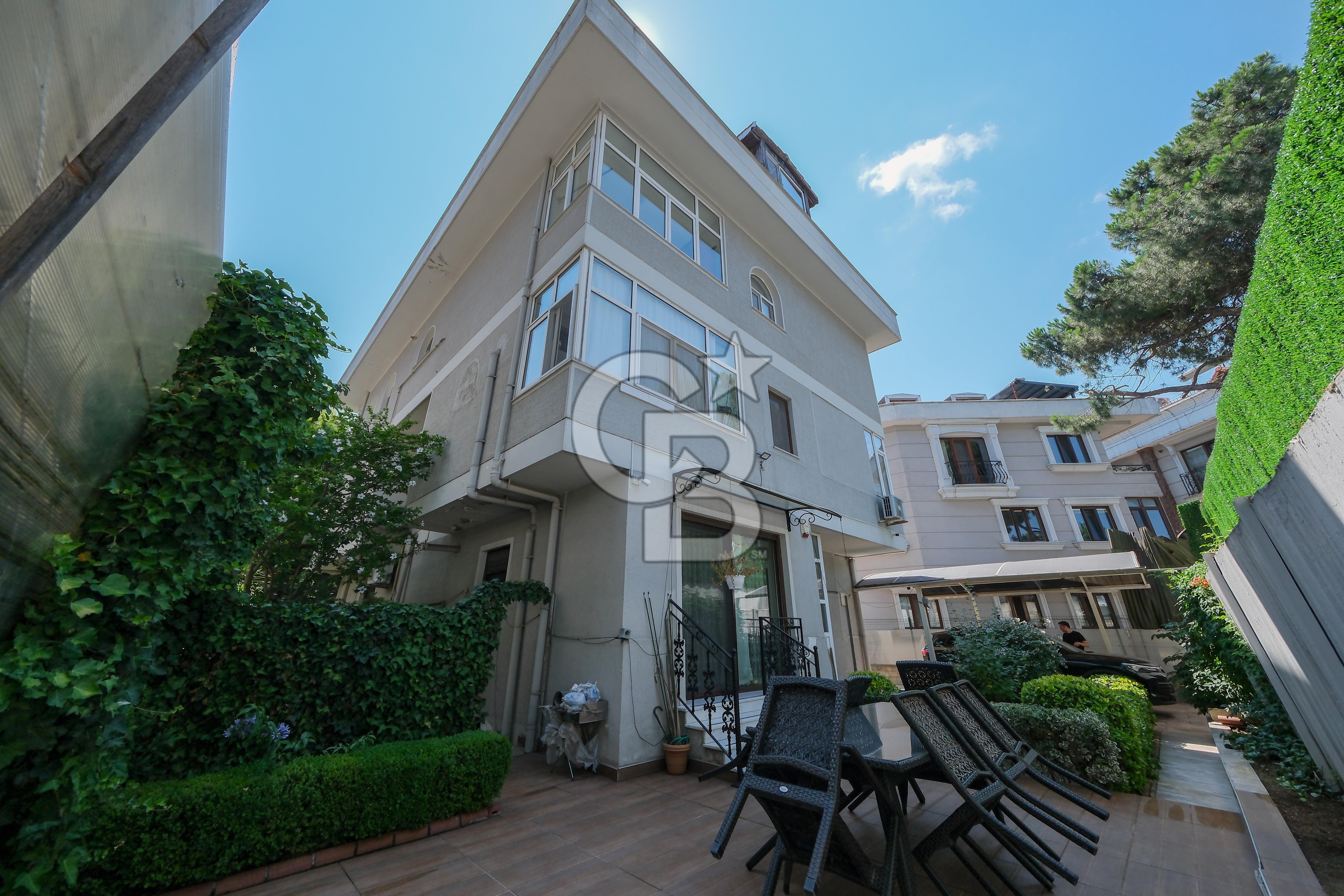 Fırsat Şişli 4 Katlı Satılık Villa
