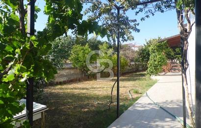 ÇEŞME ILDIRDA DENİZE YÜRÜME MESAFESİNDE MÜSTAKİL YAZLIK