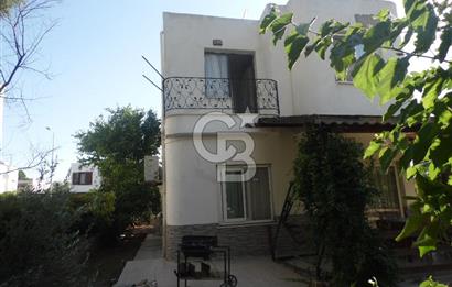 ÇEŞME ILDIRDA DENİZE YÜRÜME MESAFESİNDE MÜSTAKİL YAZLIK