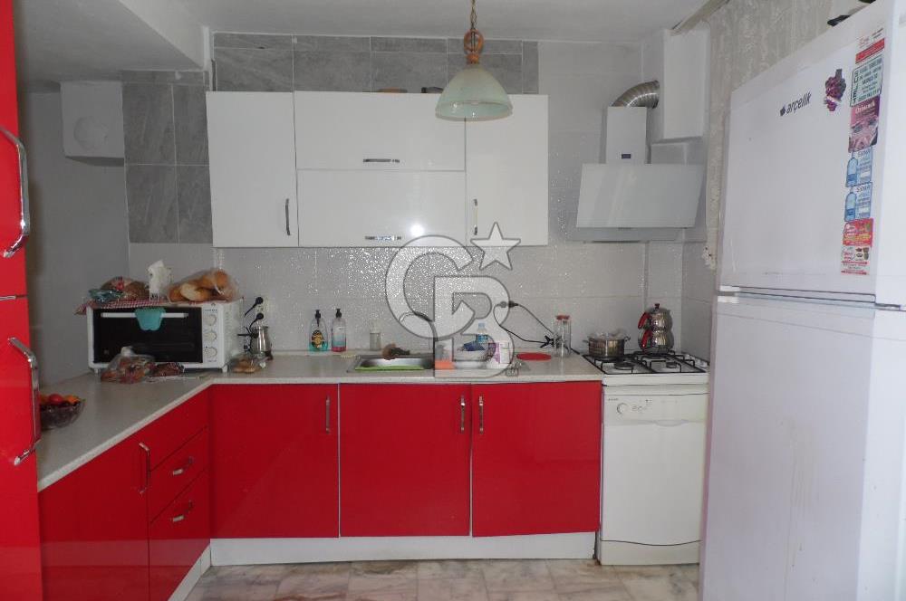 ÇEŞME ILDIRDA DENİZE YÜRÜME MESAFESİNDE MÜSTAKİL YAZLIK