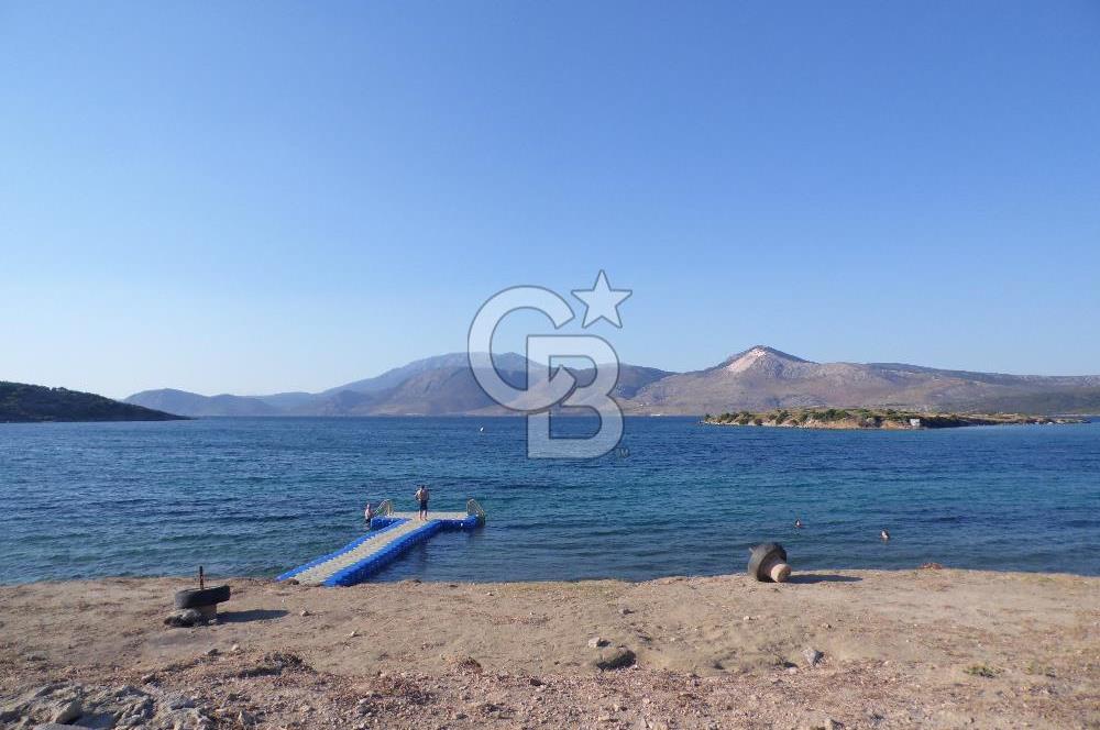 ÇEŞME ILDIRDA DENİZE YÜRÜME MESAFESİNDE MÜSTAKİL YAZLIK