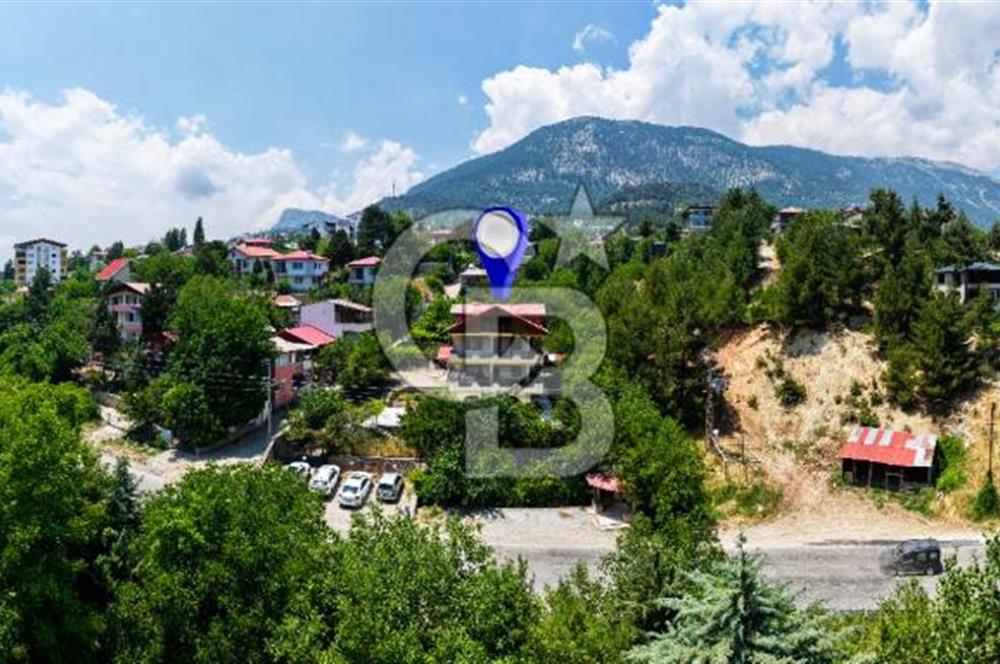 Pozantı Akçatekir de Manzaralı 4 Katlı Müstakil Yayla Evi