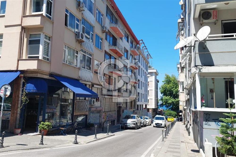MODA'DA TERASLI DENİZ GÖREN 2+1 DAİRE