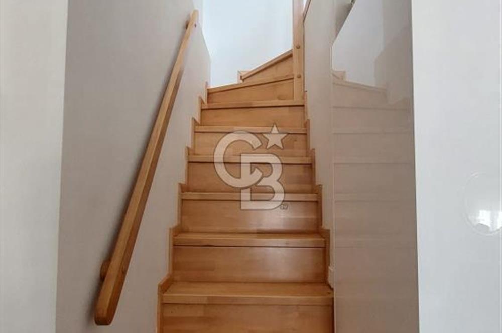 MODA'DA TERASLI DENİZ GÖREN 2+1 DAİRE