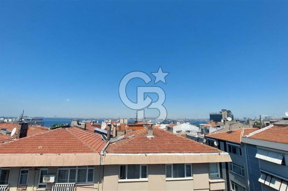 MODA'DA TERASLI DENİZ GÖREN 2+1 DAİRE