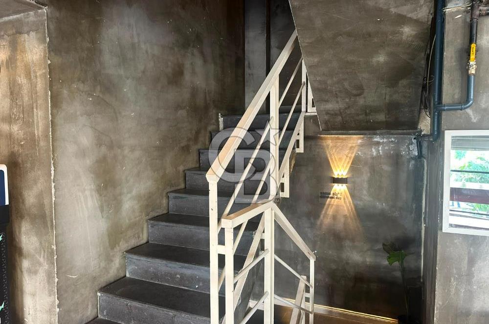 Beşiktaş Ihlamurdere Cad. Köşe Konum Devren Kiralık 3 Katlı Kafe