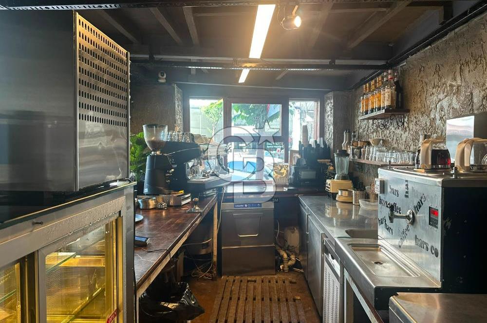 Beşiktaş Ihlamurdere Cad. Köşe Konum Devren Kiralık 3 Katlı Kafe