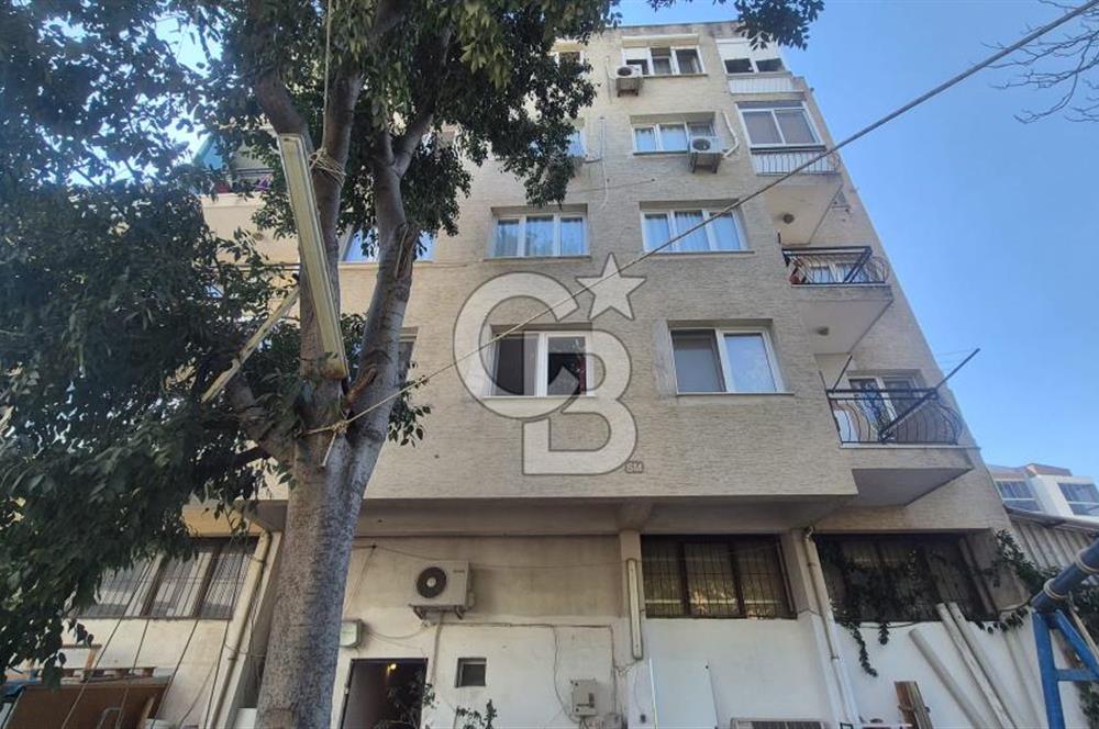 BORNOVA MERKEZDE FULL TADİLATLI BAHÇE KULLANIMLI SATILIK GENİŞ 3+1 DAİRE