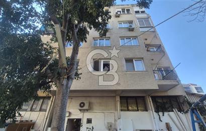 BORNOVA MERKEZDE FULL TADİLATLI BAHÇE KULLANIMLI SATILIK GENİŞ 3+1 DAİRE