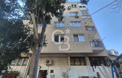 BORNOVA MERKEZDE FULL TADİLATLI BAHÇE KULLANIMLI SATILIK GENİŞ 3+1 DAİRE
