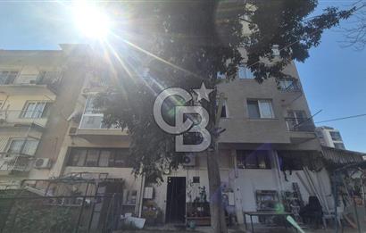 BORNOVA MERKEZDE FULL TADİLATLI BAHÇE KULLANIMLI SATILIK GENİŞ 3+1 DAİRE