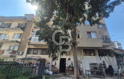 BORNOVA MERKEZDE FULL TADİLATLI BAHÇE KULLANIMLI SATILIK GENİŞ 3+1 DAİRE