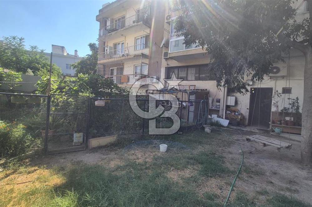 BORNOVA MERKEZDE FULL TADİLATLI BAHÇE KULLANIMLI SATILIK GENİŞ 3+1 DAİRE