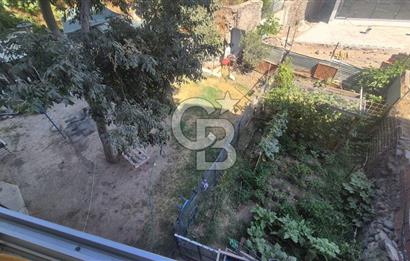 BORNOVA MERKEZDE FULL TADİLATLI BAHÇE KULLANIMLI SATILIK GENİŞ 3+1 DAİRE
