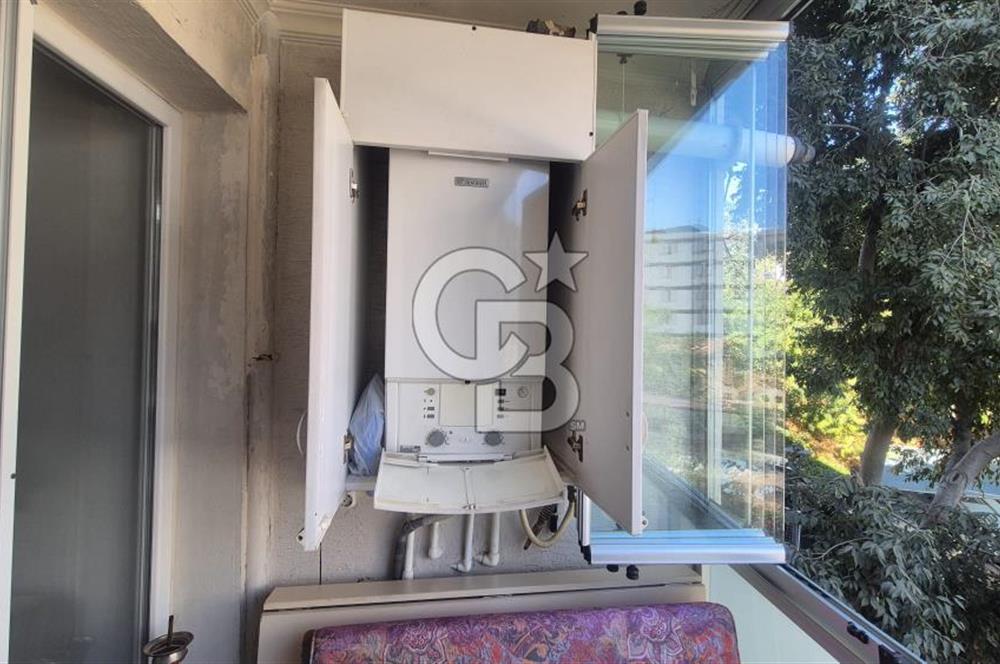 BORNOVA MERKEZDE FULL TADİLATLI BAHÇE KULLANIMLI SATILIK GENİŞ 3+1 DAİRE