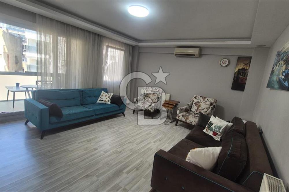 BORNOVA MERKEZDE FULL TADİLATLI BAHÇE KULLANIMLI SATILIK GENİŞ 3+1 DAİRE