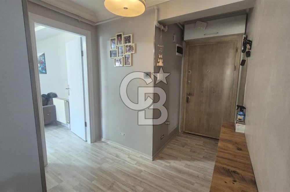 BORNOVA MERKEZDE FULL TADİLATLI BAHÇE KULLANIMLI SATILIK GENİŞ 3+1 DAİRE