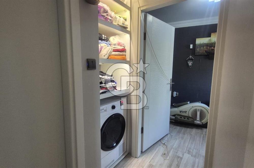 BORNOVA MERKEZDE FULL TADİLATLI BAHÇE KULLANIMLI SATILIK GENİŞ 3+1 DAİRE