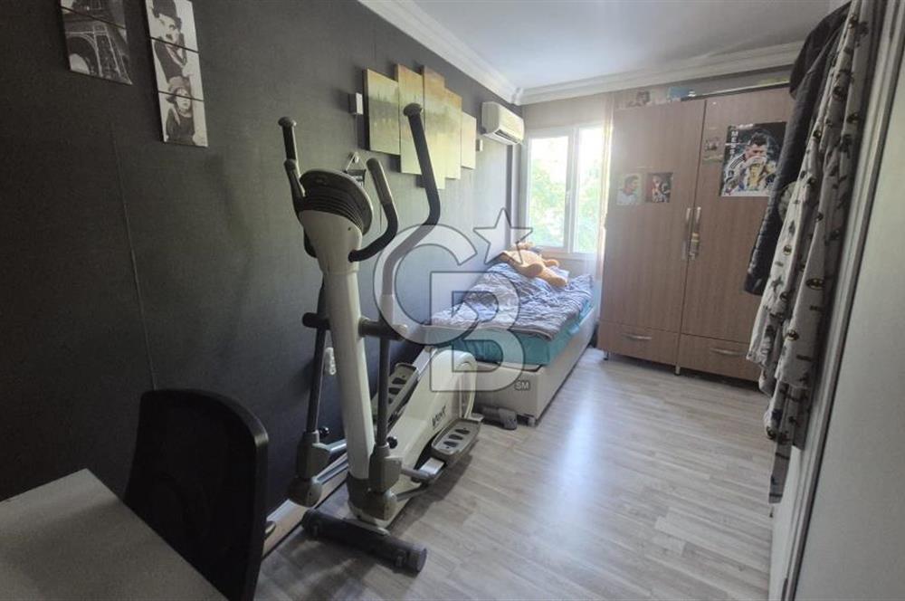 BORNOVA MERKEZDE FULL TADİLATLI BAHÇE KULLANIMLI SATILIK GENİŞ 3+1 DAİRE