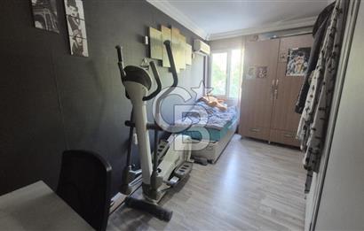BORNOVA MERKEZDE FULL TADİLATLI BAHÇE KULLANIMLI SATILIK GENİŞ 3+1 DAİRE