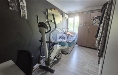 BORNOVA MERKEZDE FULL TADİLATLI BAHÇE KULLANIMLI SATILIK GENİŞ 3+1 DAİRE