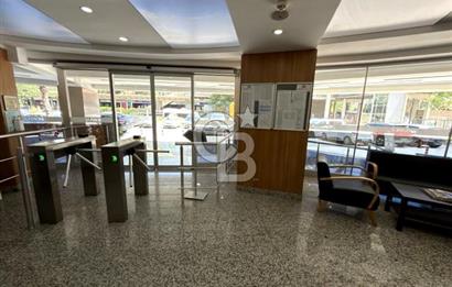 MEVA PLAZA BORNOVA'DA 2+1 SATILIK OFİS