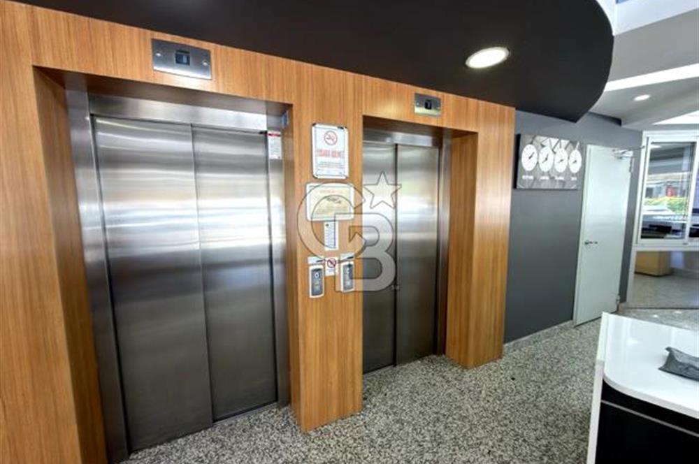 MEVA PLAZA BORNOVA'DA 2+1 SATILIK OFİS