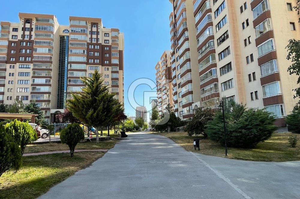 Yeni Atabilge Sitesinin Huzurlu Atmosferinde Kiralık 4+1 Daire