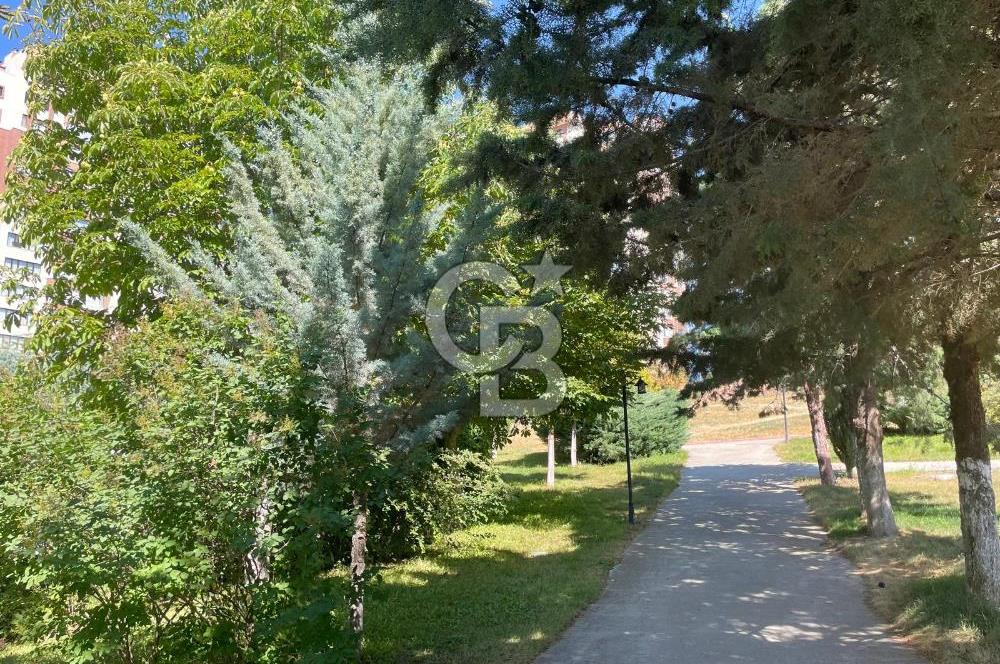 Yeni Atabilge Sitesinin Huzurlu Atmosferinde Kiralık 4+1 Daire