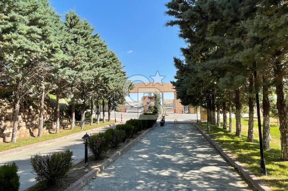 Yeni Atabilge Sitesinin Huzurlu Atmosferinde Kiralık 4+1 Daire