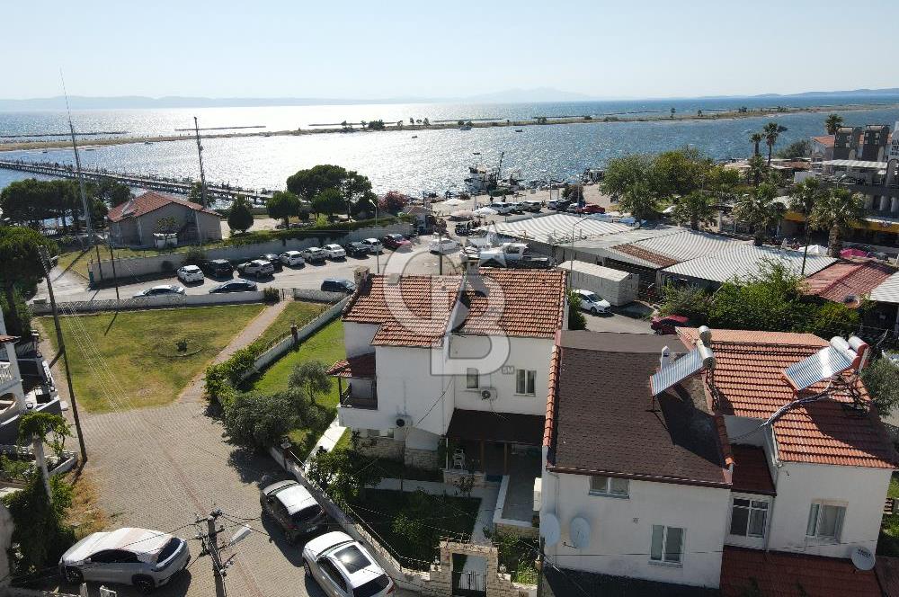 AYVALIK ALTINOVA SAHİL'DE, DENİZE 50 METRE MESAFEDE EŞSİZ FIRSAT