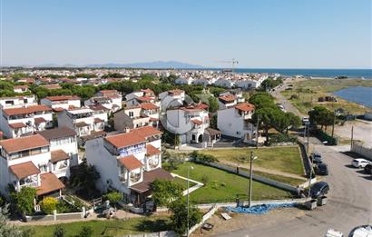 AYVALIK ALTINOVA SAHİL'DE, DENİZE 50 METRE MESAFEDE EŞSİZ FIRSAT