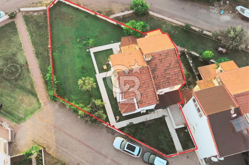 AYVALIK ALTINOVA SAHİL'DE, DENİZE 50 METRE MESAFEDE EŞSİZ FIRSAT
