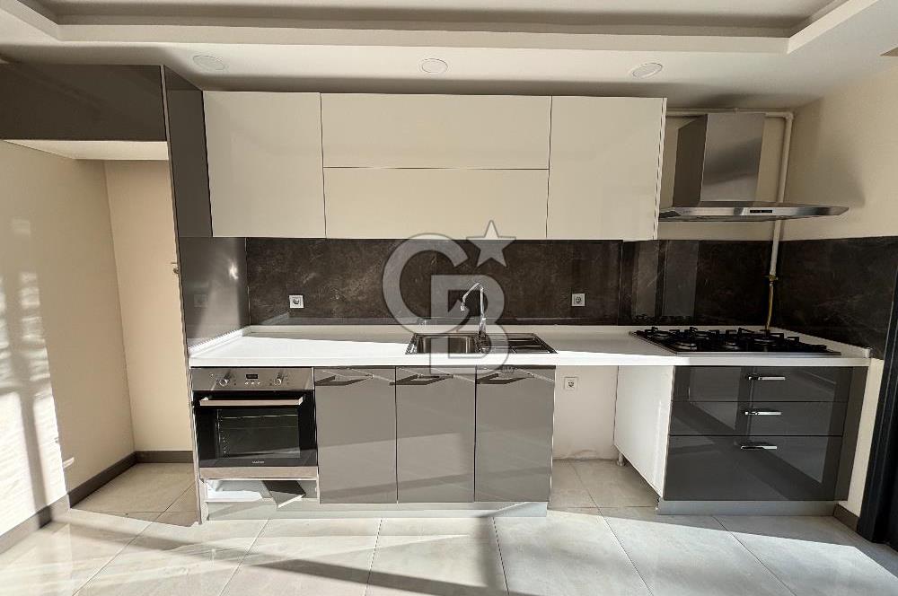 Bahçelievler Pearl Garden'da Balkonlu Otoparklı Kiralık 3+1 Daire